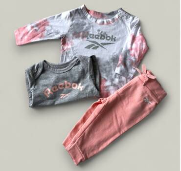 Бебешки комплект за момиче Reebok от 3 части - снимка 1 - Комплекти за момиче - Yomi.Kids