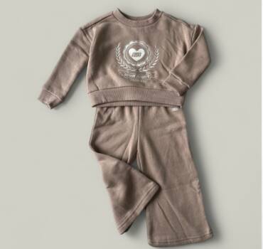 Детски комплект SKECHERS от 2 части в цвят мока - снимка 1 - Комплекти за момиче - Yomi.Kids