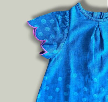 Бебешка дънкова рокля CHICCO от мека памучна материя - снимка 2 - Рокли и поли - Yomi.Kids