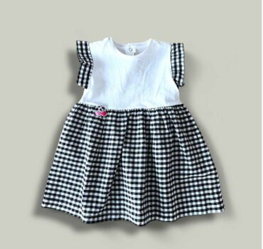 Бебешка рокля CHICCO каре в бяло и черно - снимка 1 - Рокли и поли - Yomi.Kids