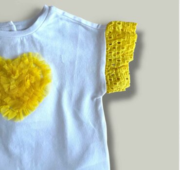 Бебешка тениска CHICCO Yellow Heart в бяло - снимка 2 - Тениски и потници - Yomi.Kids