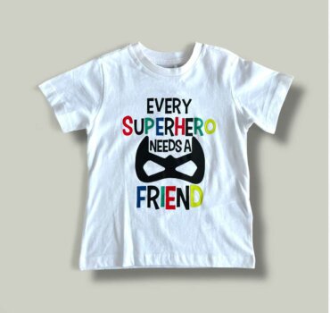 Тениска CHICCO Superhero в бяло - снимка 1 - Тениски и потници за момче - Yomi.Kids