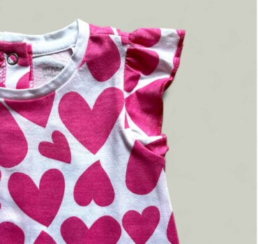 Бебешка рокля CHICCO Pink Heart в бяло и циклама - снимка 2 - Рокли и поли - Yomi.Kids