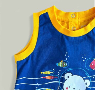 Потник CHICCO Bear в тъмно синьо и жълто - снимка 2 - Тениски и потници за момче - Yomi.Kids