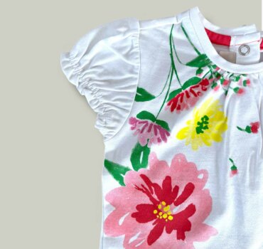 Тениска CHICCO с цветя, в бяло - снимка 2 - Тениски и потници за момиче - Yomi.Kids