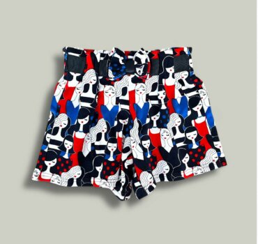 Къс панталон CHICCO Faces в десен с лица от четири цвята - снимка 1 - Къси панталони за момиче - Yomi.Kids