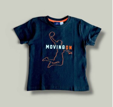 Тениска CHICCO MovingOn в черно - снимка 1 - Тениски и потници за момче - Yomi.Kids