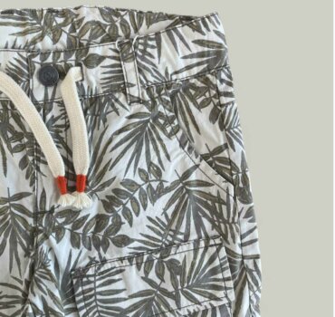 Къс панталон CHICCO Leafs в бежово - снимка 2 - Къси панталони за момче - Yomi.Kids