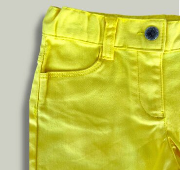 Къс панталон CHICCO Y в жълто - снимка 2 - Къси панталони за момиче - Yomi.Kids