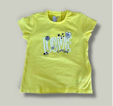 Бебешка тениска CHICCO Love в жълто - снимка 1 - Тениски и потници за момиче - Yomi.Kids